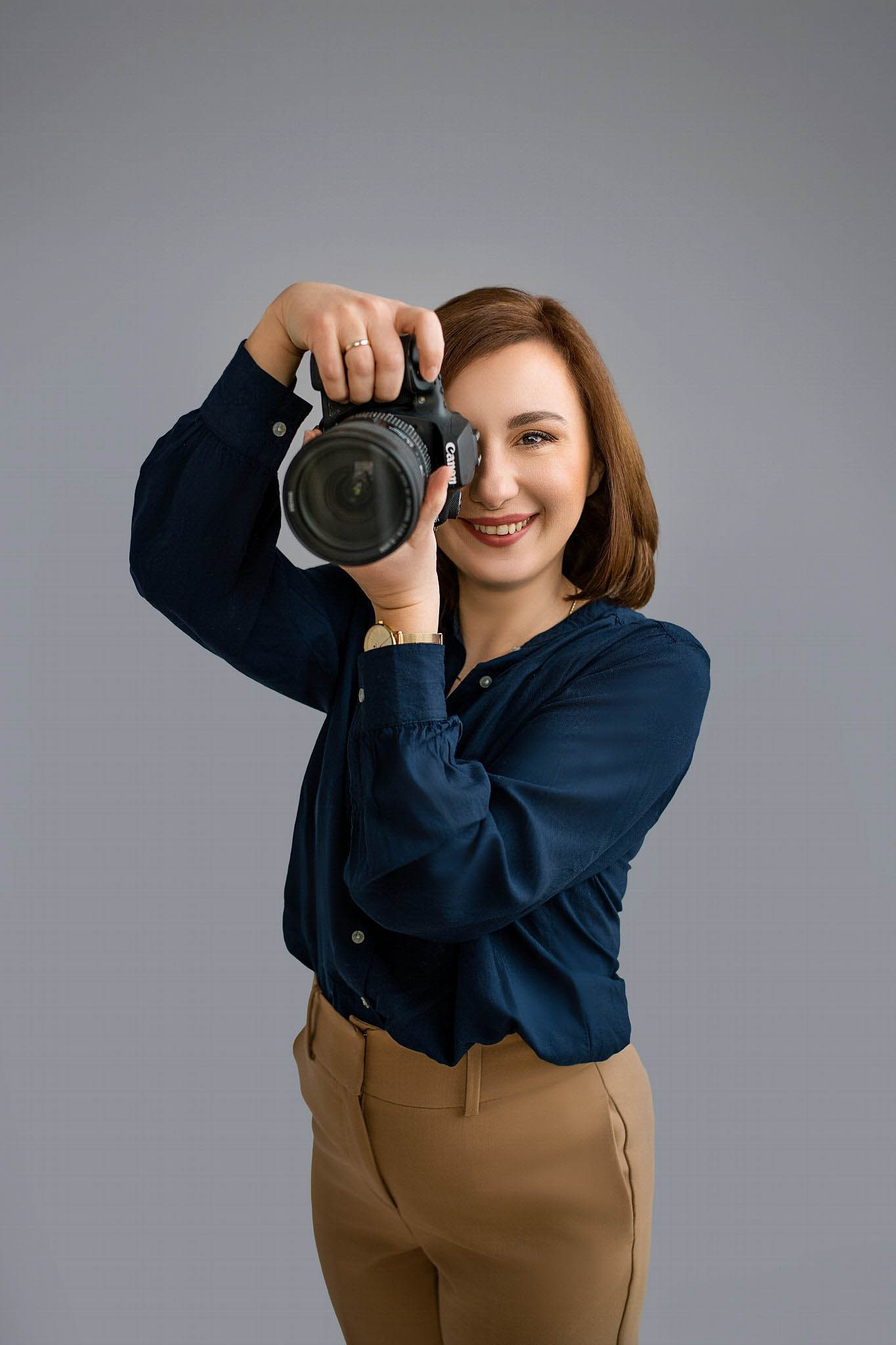 fotograf kulinarny kinga ciszewska pyszny kadr kobieta robiąca zdjęc