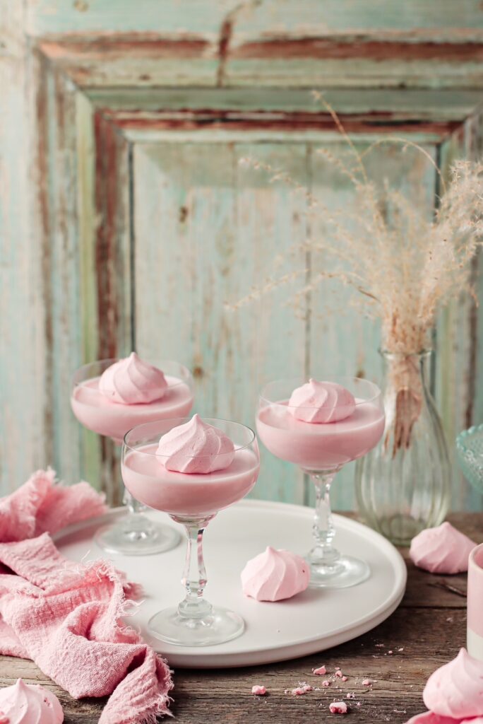 tło do fotografii kulinarnej pastelowe drzwi